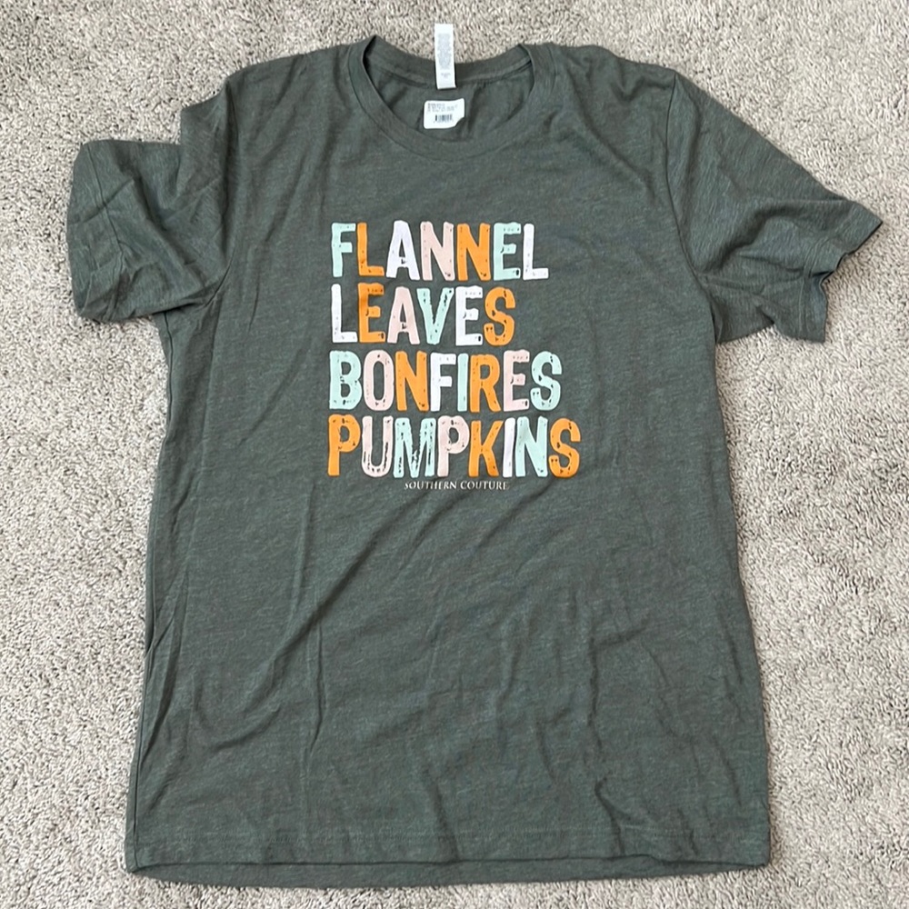 Brand new fall tee large